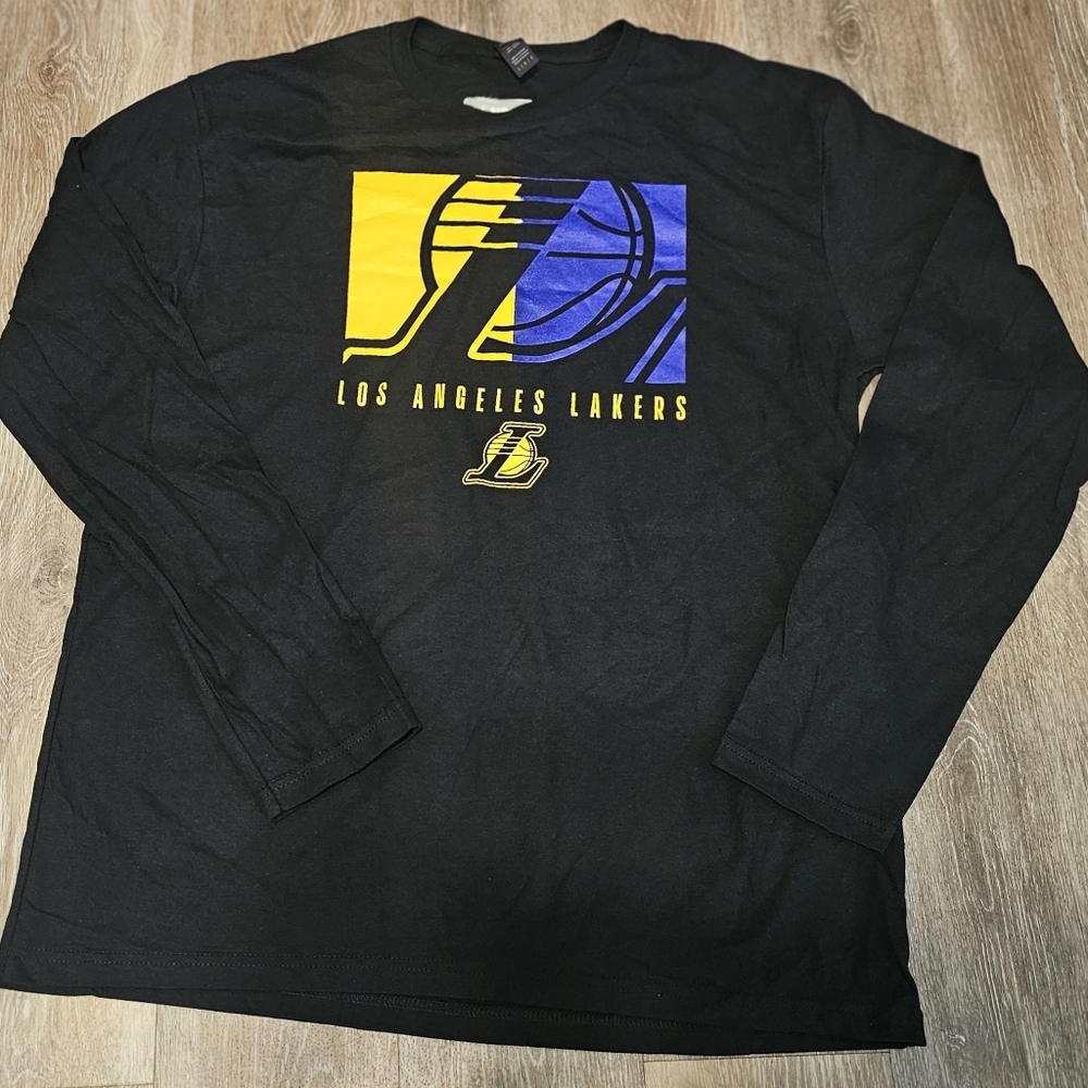 Los Angeles Lakers‎ Black Long Sleeve Shirt Mens Size Large. NWOT